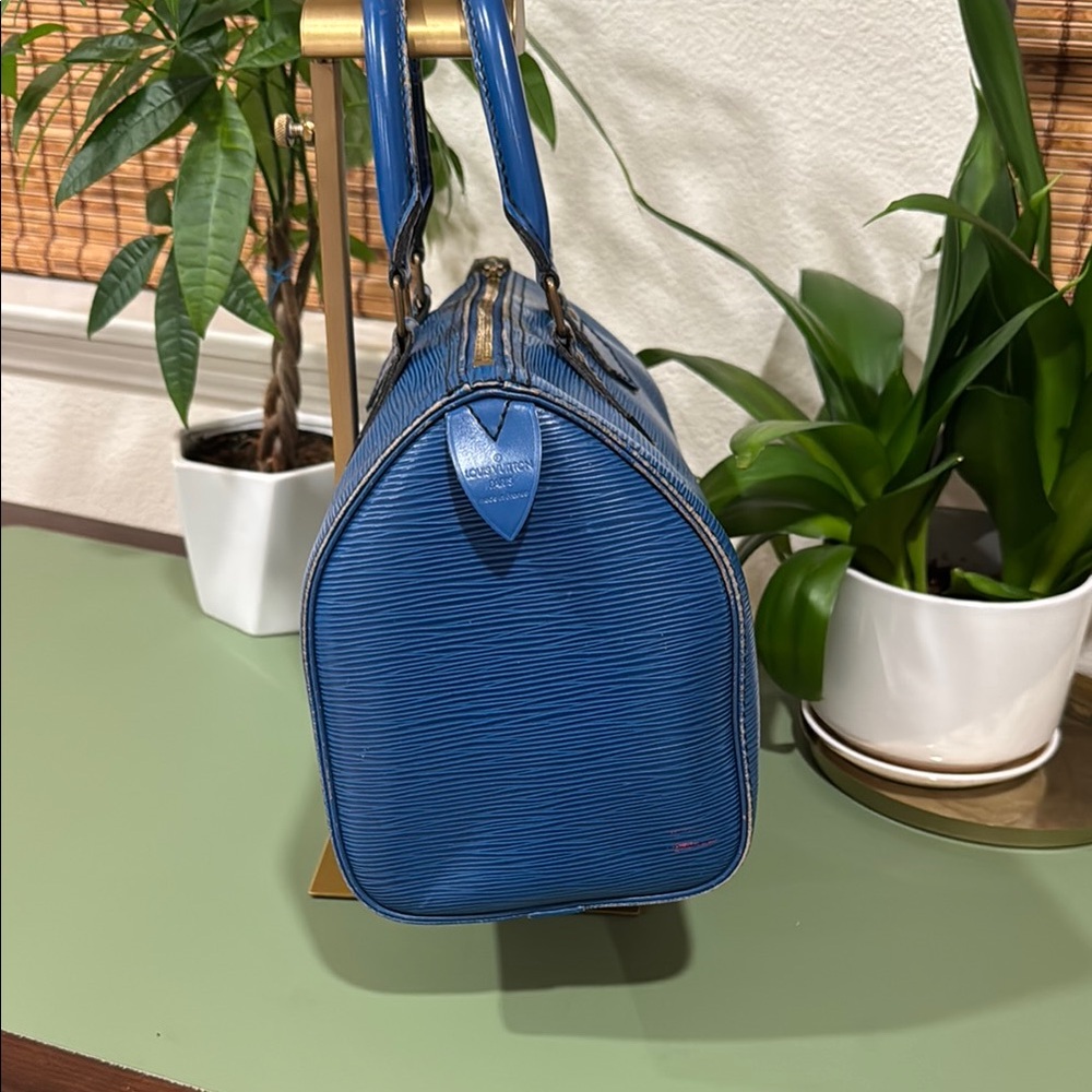 Louis Vuitton Blue Epi Leather Speedy - Picture 4 of 12
